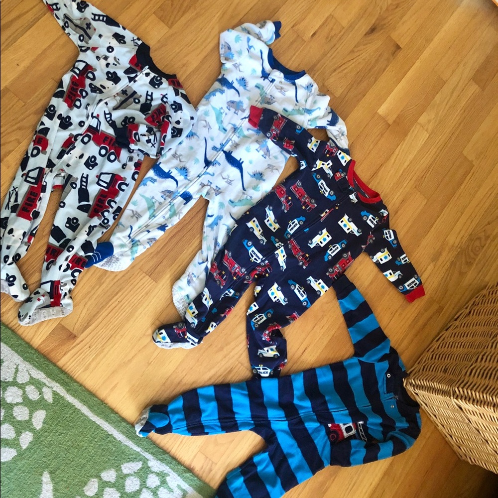 Toddler 2T and 3T Fleece Footie Pajamas